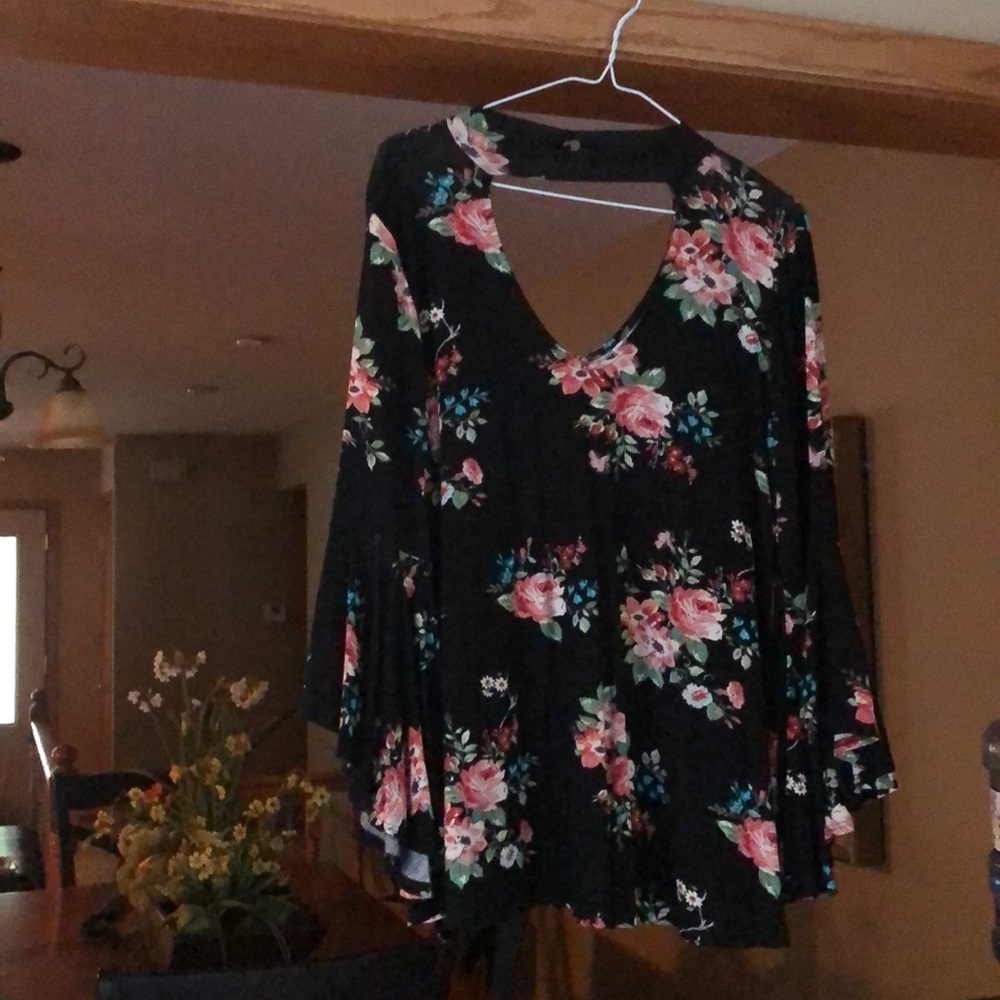 MTS flowy black flowered bell sleeve top